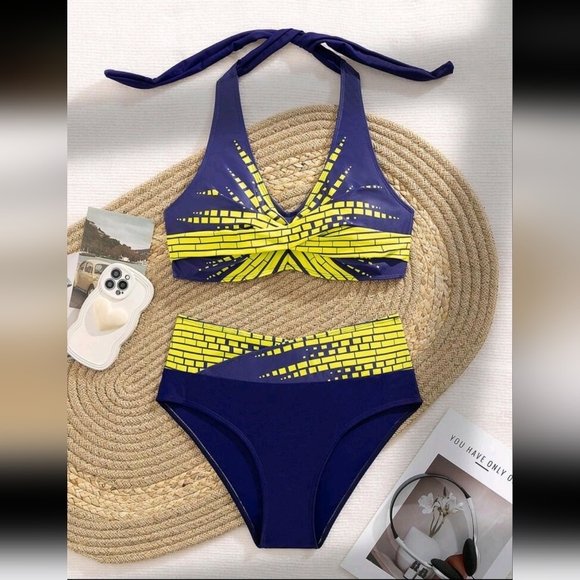 Women's Summer Beach Geometric Printed Halter Neck Tie Bikini Set - Picture 3 of 4